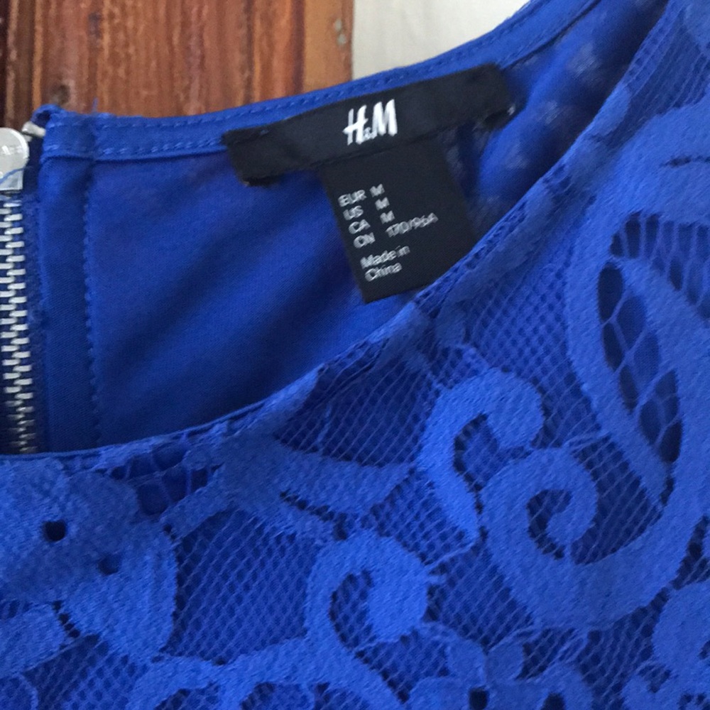 Dress - Picture 2 of 4
